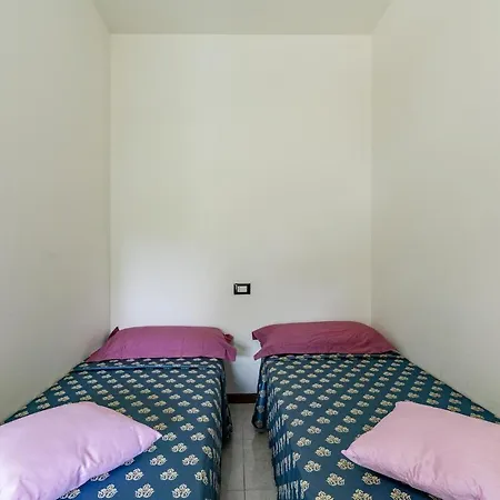 1 Bedroom Cozy In